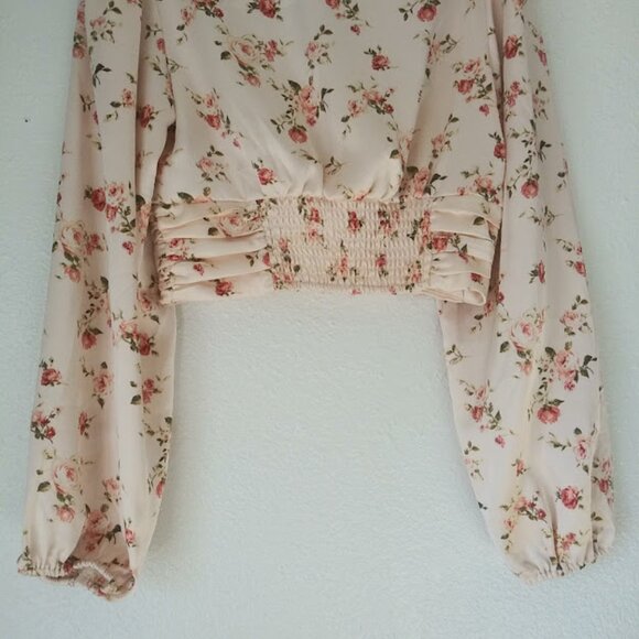 Forever 21 women's size S cream, pink and green floral long sleeve crop top - Picture 6 of 16